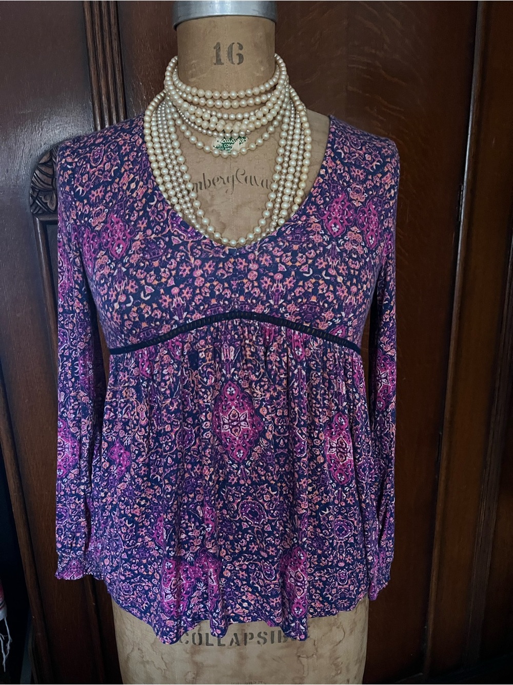 Jessica Simpson Purple and Pink Floral V-Neck Long Sleeve Top